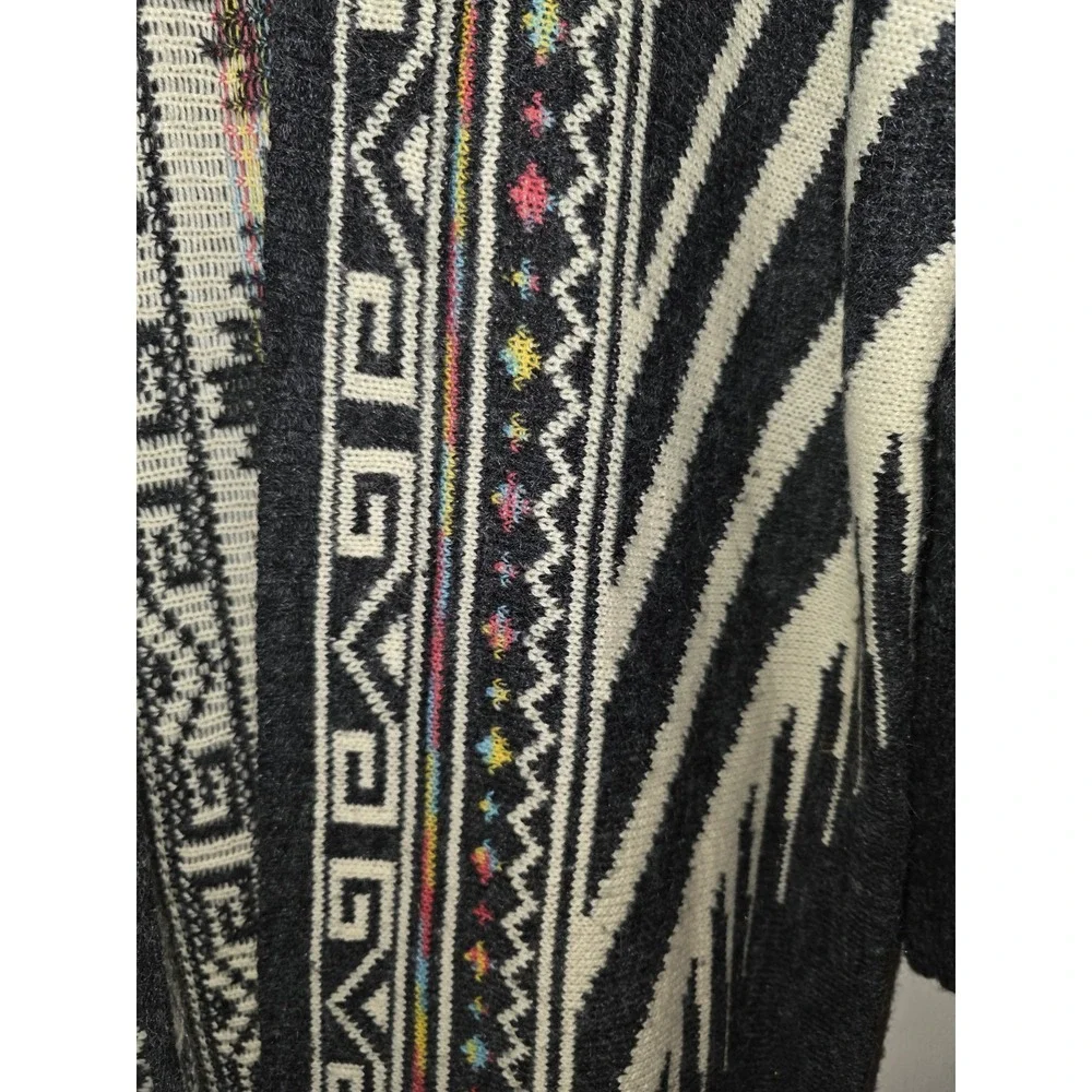 GeeGee Women's S/M Sweater Cardigan Open Front Gray Aztez Western Boho-chic
